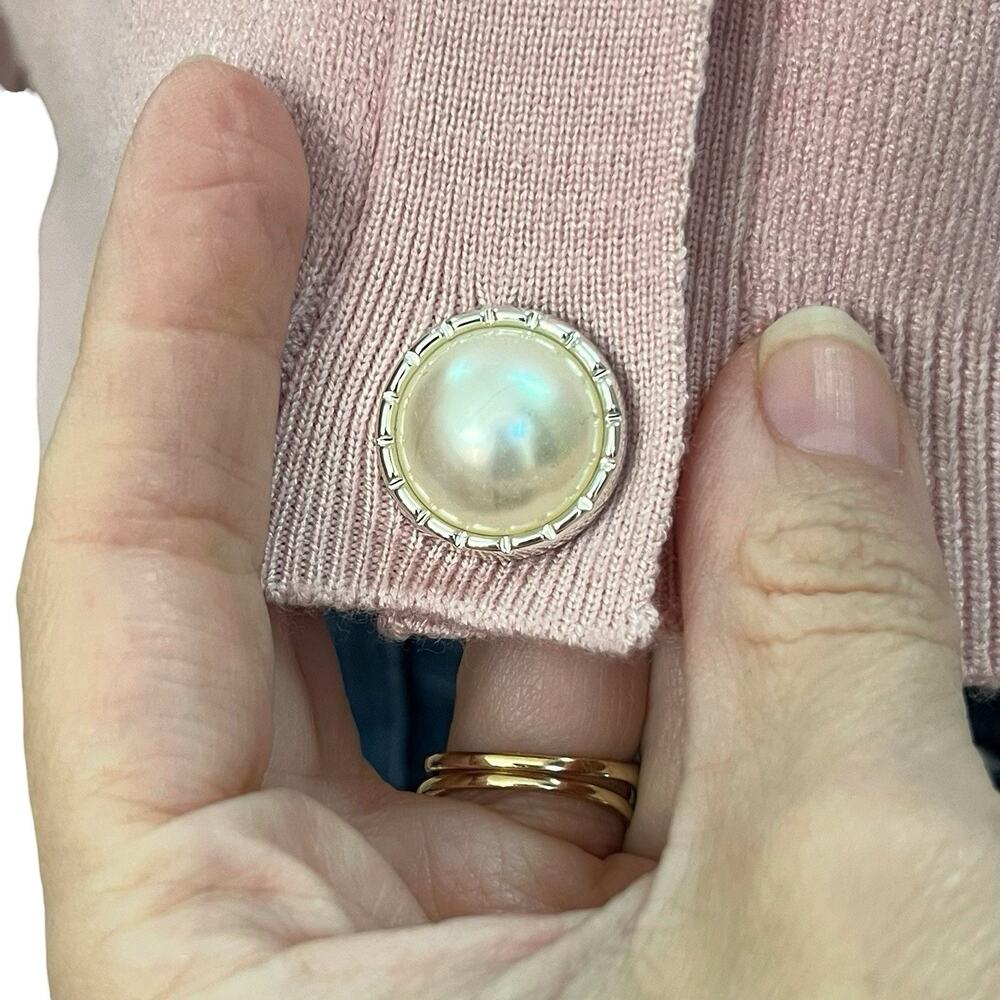 Tahari Pearl Button Cardigan Sweater XS Cropped Pink V Neck Knit Preppy Classic - Picture 4 of 9